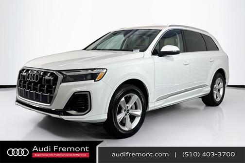 2025 Audi Q7 45 Premium