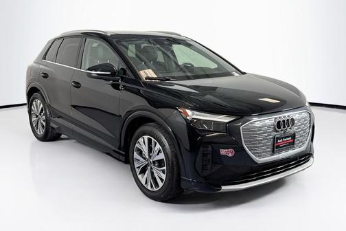 Mythos Black Metallic 2023 Audi Q4 e-tron Premium Plus 40 RWD