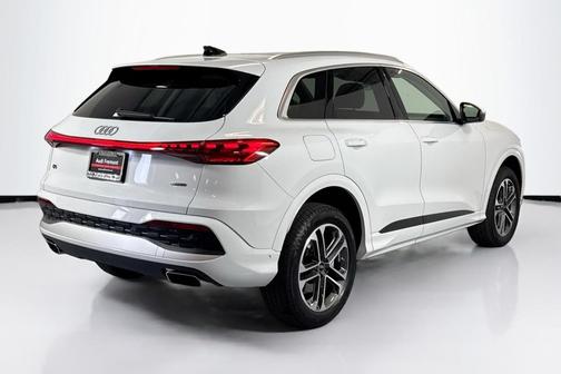 2025 Audi Q5 Premium