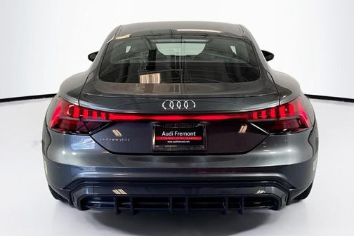 2023 Audi e-tron GT Prestige quattro