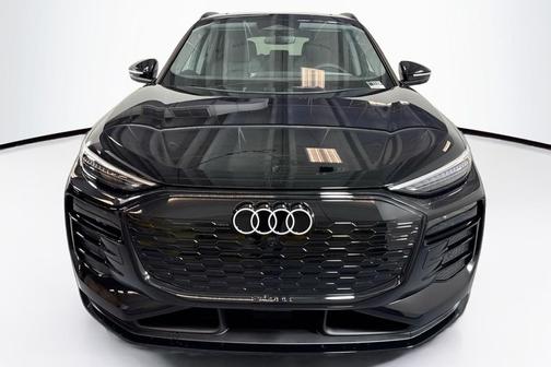 2025 Audi Q6 e-tron Prestige quattro