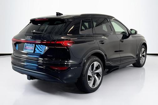 2025 Audi Q6 e-tron Prestige quattro
