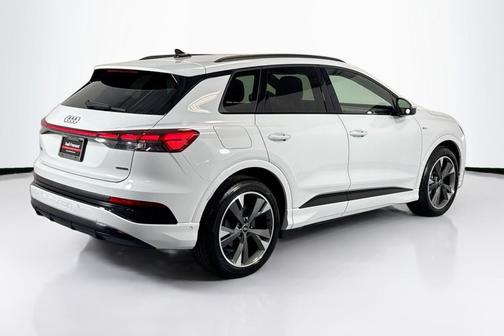 2024 Audi Q4 e-tron Premium Plus 55 quattro