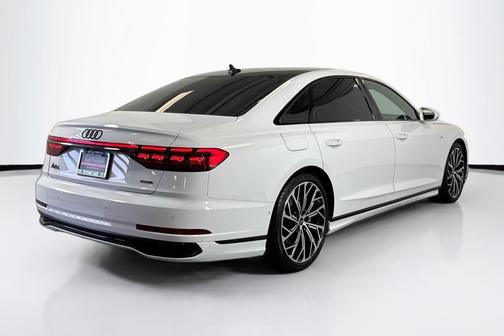 2022 Audi A8 L 55 TFSI quattro Tiptronic