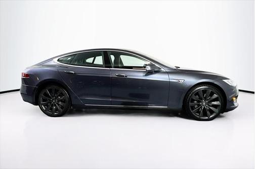 2015 Tesla Model S 70D