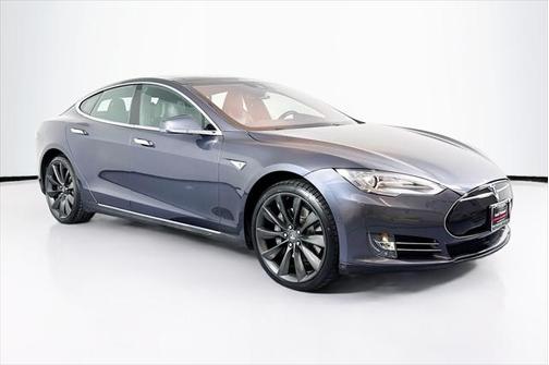 2015 Tesla Model S 70D