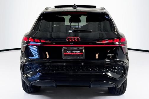 2026 Audi Q3 S line