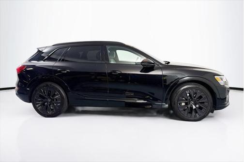 2024 Audi Q8 e-tron Prestige