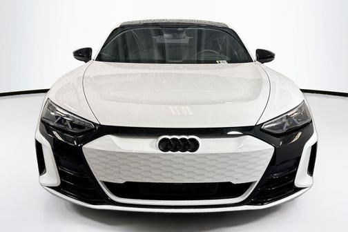 Ibis White 2023 Audi RS e-tron GT quattro