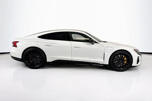 Ibis White 2023 Audi RS e-tron GT quattro