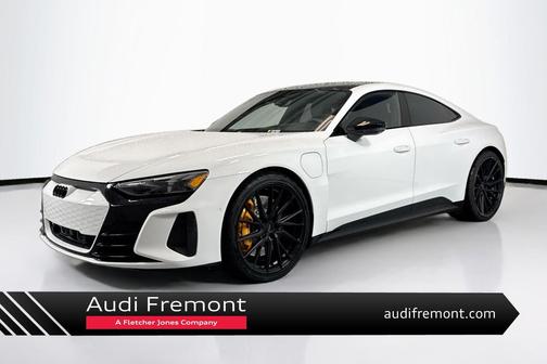 Ibis White 2023 Audi RS e-tron GT quattro