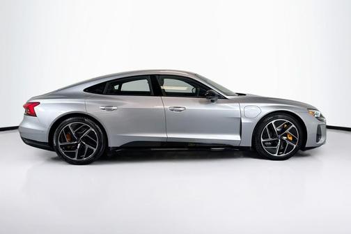 2023 Audi RS e-tron GT quattro