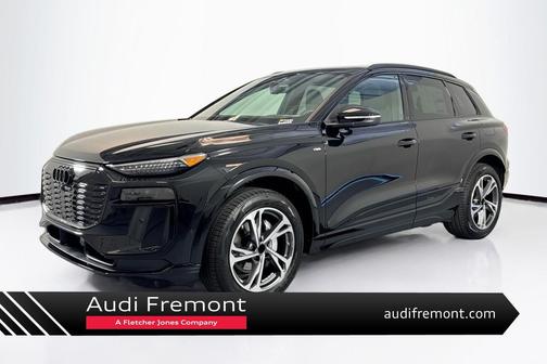 Mythos Black Metallic 2027 Audi Q6 e-tron Premium Plus