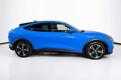 2022 Ford Mustang Mach-E Select