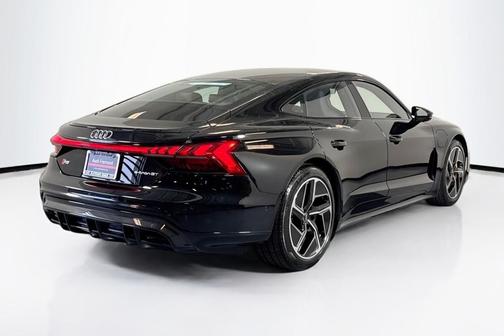 Mythos Black Metallic 2024 Audi RS e-tron GT quattro