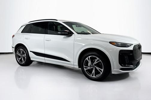 Glacier White Metallic 2027 Audi Q6 e-tron Premium Plus