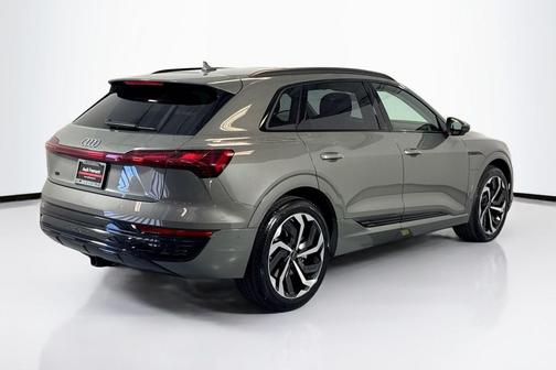 Chronos Gray Metallic 2024 Audi Q8 e-tron Premium Plus