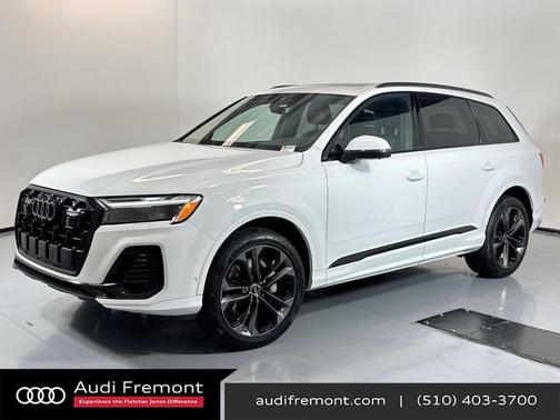 2025 Audi Q7 55 Premium Plus