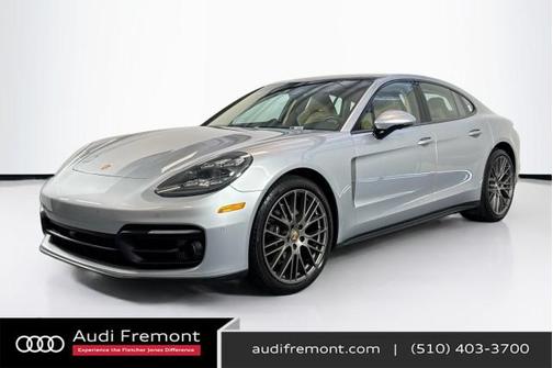 2022 Porsche Panamera 