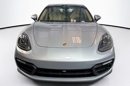 2022 Porsche Panamera 