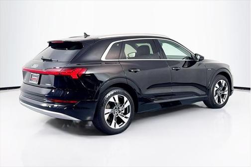 2021 Audi e-tron Premium