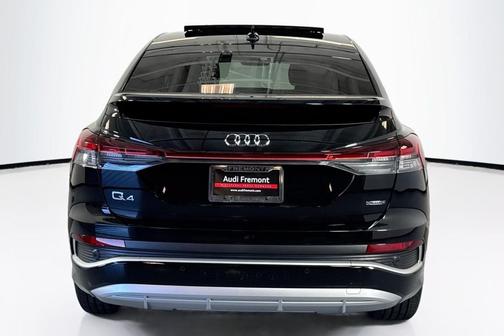 2025 Audi Q4 e-tron Sportback Premium 55 quattro