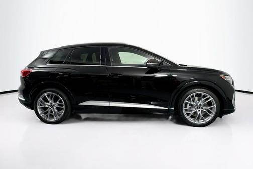 2025 Audi Q4 e-tron Prestige 55 quattro