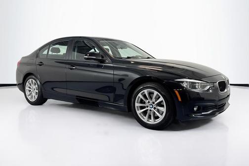 Black Sapphire Metallic 2017 BMW 320 i