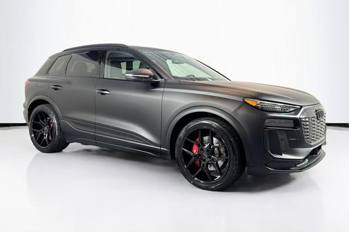 Mythos Black Metallic 2025 Audi SQ6 e-tron Prestige quattro