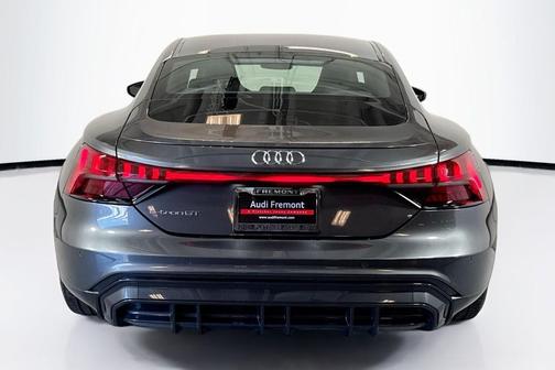 2023 Audi e-tron GT Premium Plus quattro