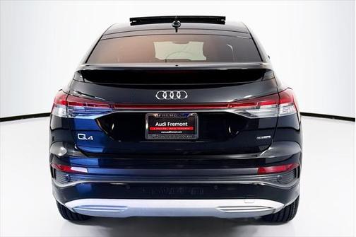 2022 Audi Q4 e-tron Prestige 50 quattro