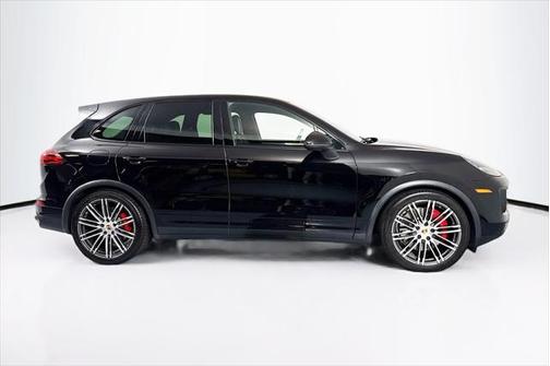 2016 Porsche Cayenne Turbo