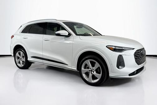 2025 Audi Q5 Premium Plus