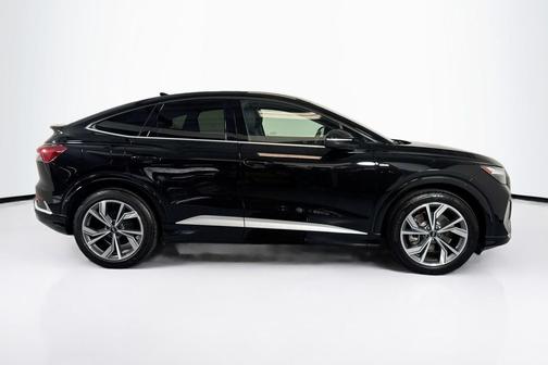 2024 Audi Q4 e-tron Sportback Premium 55 quattro