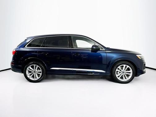 2025 Audi Q7 55 Prestige