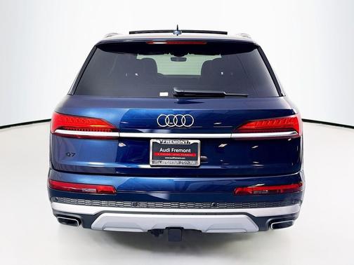 2025 Audi Q7 55 Prestige