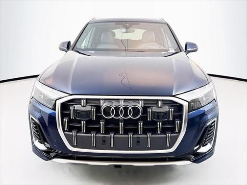2025 Audi Q7 55 Prestige