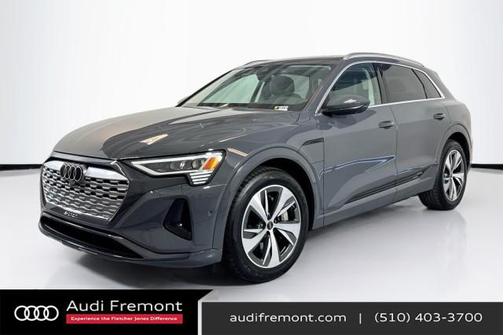 2024 Audi Q8 e-tron Premium Plus