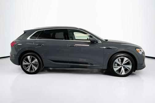 2024 Audi Q8 e-tron Premium Plus