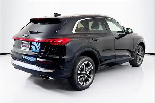 2025 Audi Q5 Premium