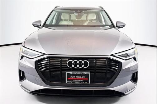 2022 Audi e-tron Premium