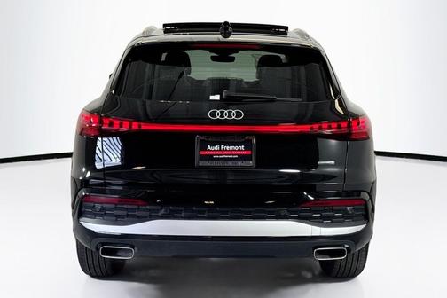 2025 Audi Q5 Premium TFSI quattro S tronic