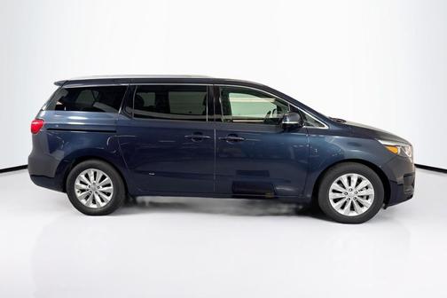 2016 Kia Sedona EX