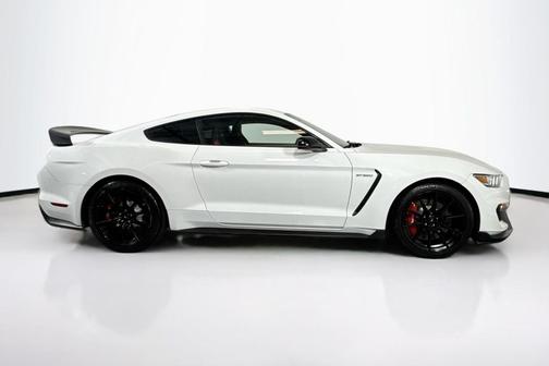 2018 Ford Shelby GT350 Base