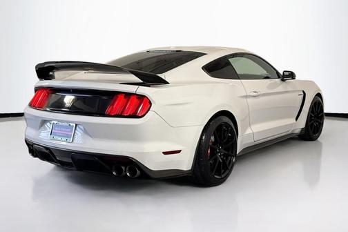 2018 Ford Shelby GT350 Base