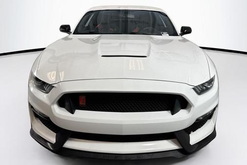 2018 Ford Shelby GT350 Base