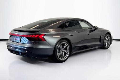 2023 Audi e-tron GT Prestige quattro