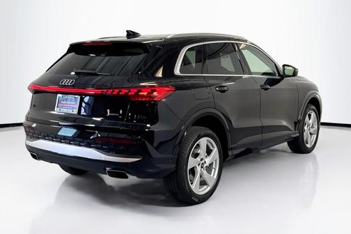 2025 Audi Q5 Premium Plus TFSI quattro S tronic
