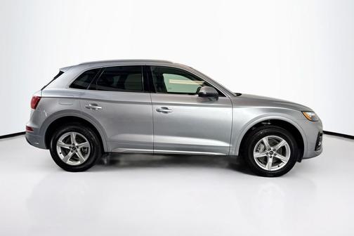 Florett Silver Metallic 2023 Audi Q5 40 Premium