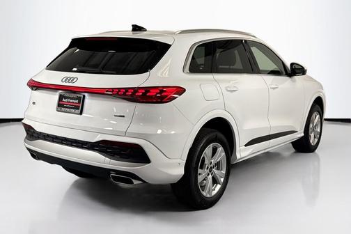 2025 Audi Q5 Premium TFSI quattro S tronic